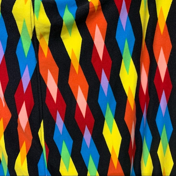 NWOT Lularoe TC2 Leggings with Rainbow diamonds - Picture 2 of 5